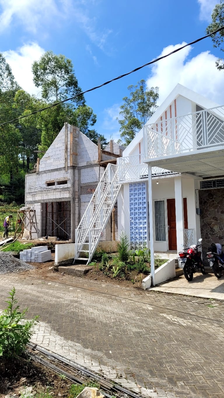 View Pegunungan Villa Bukit Pinus - Villa Murah Berkualitas di Pujon Batu Jawara Corporation. Photo by hakim