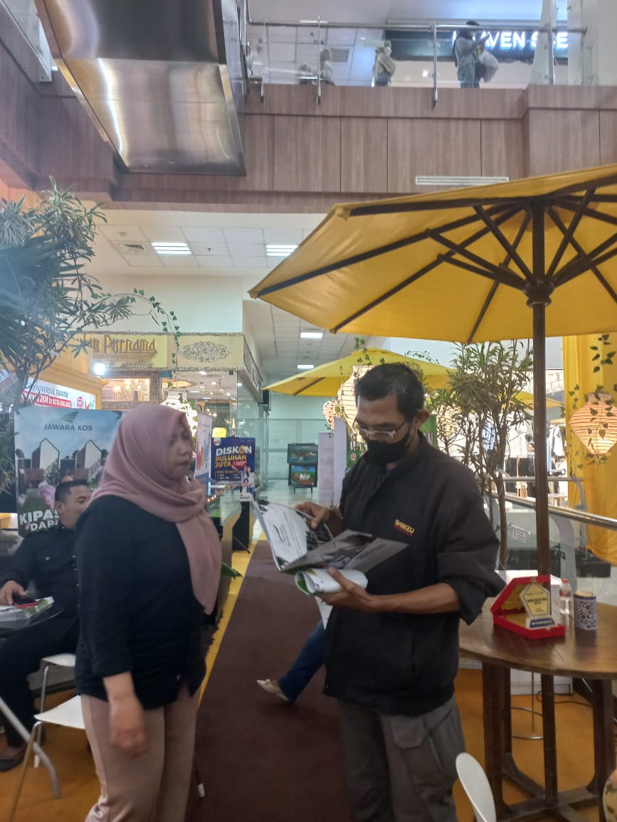 Kunjungan User Ke Stand Pameran Jawara. Photo by desy