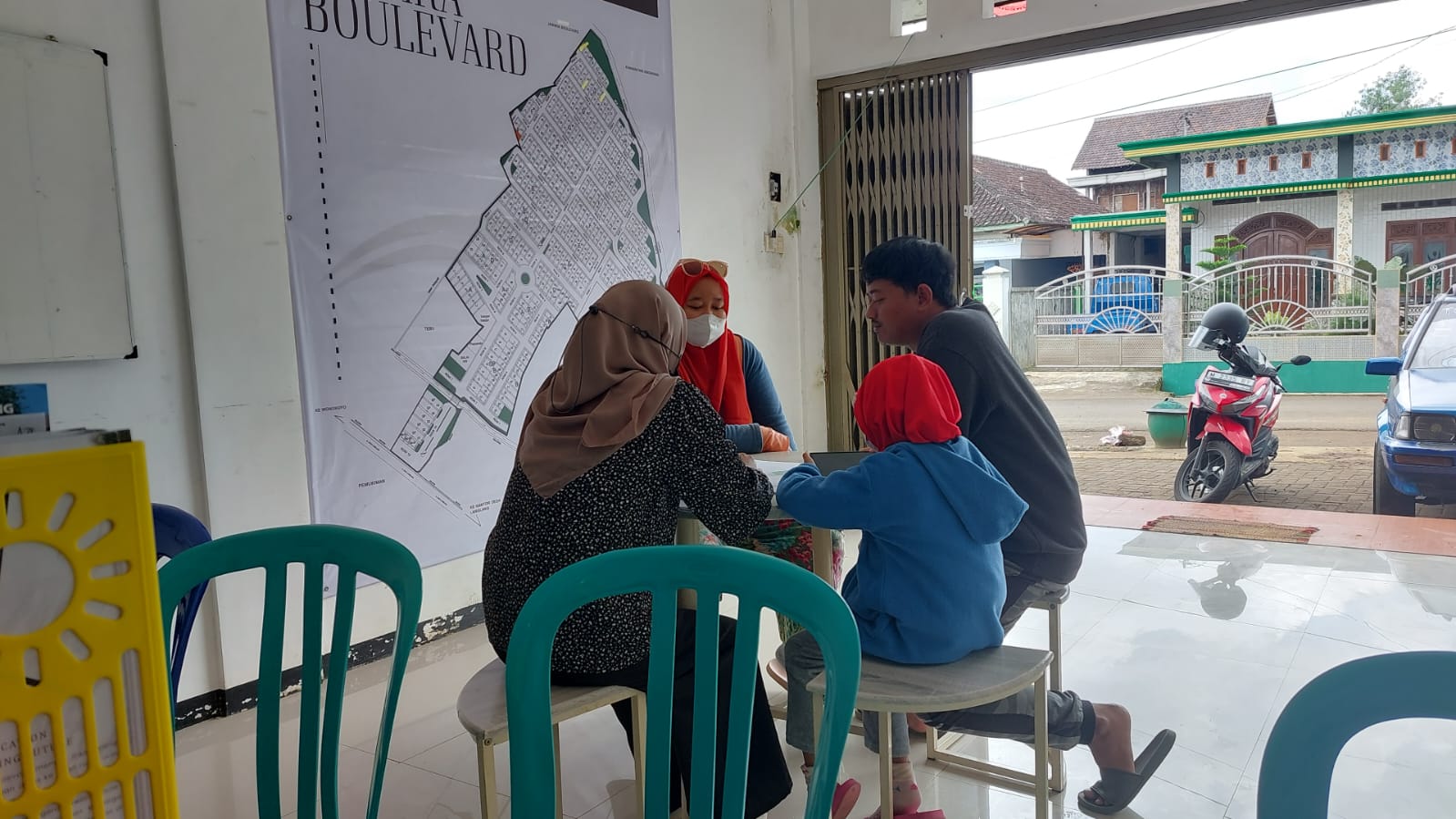 Kunjungan User Ke Jawara Boulevard. Photo by jaya