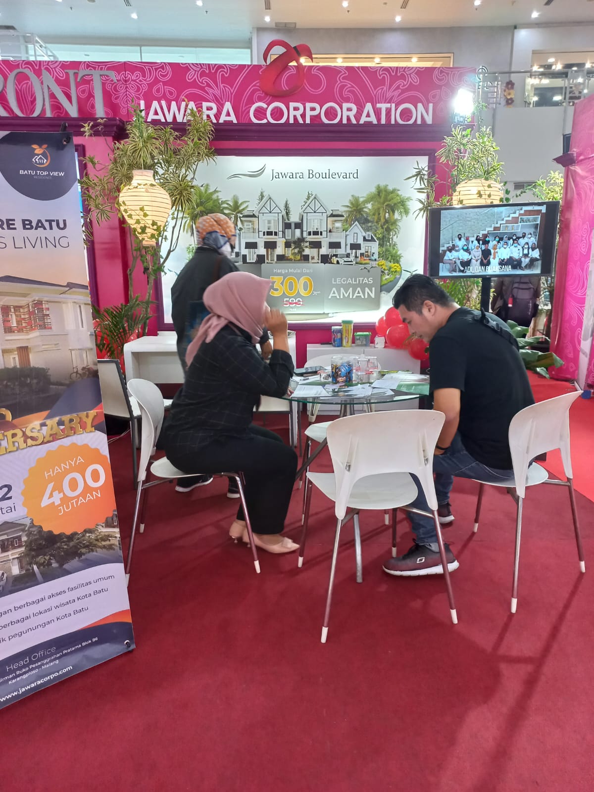 Kunjungan User Ke Stand MOG. Photo by desy