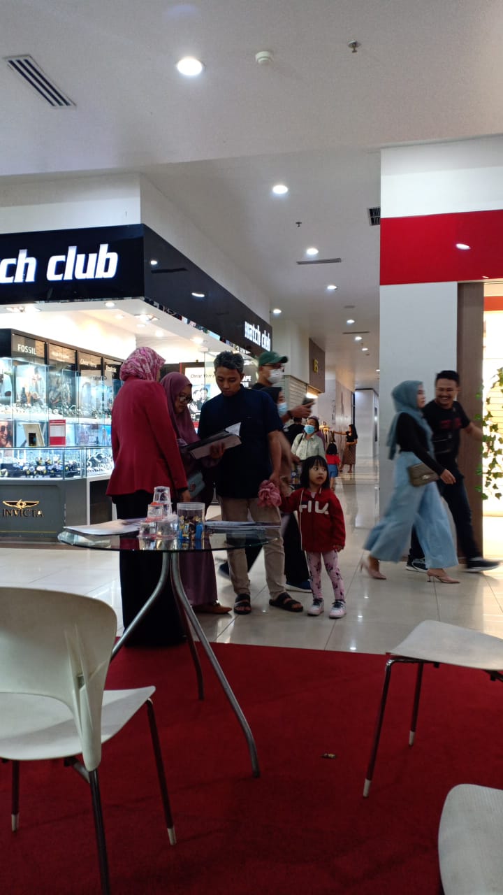 Kunjungan User Ke Stand Pameran Jawara Di MOG. Photo by fitri