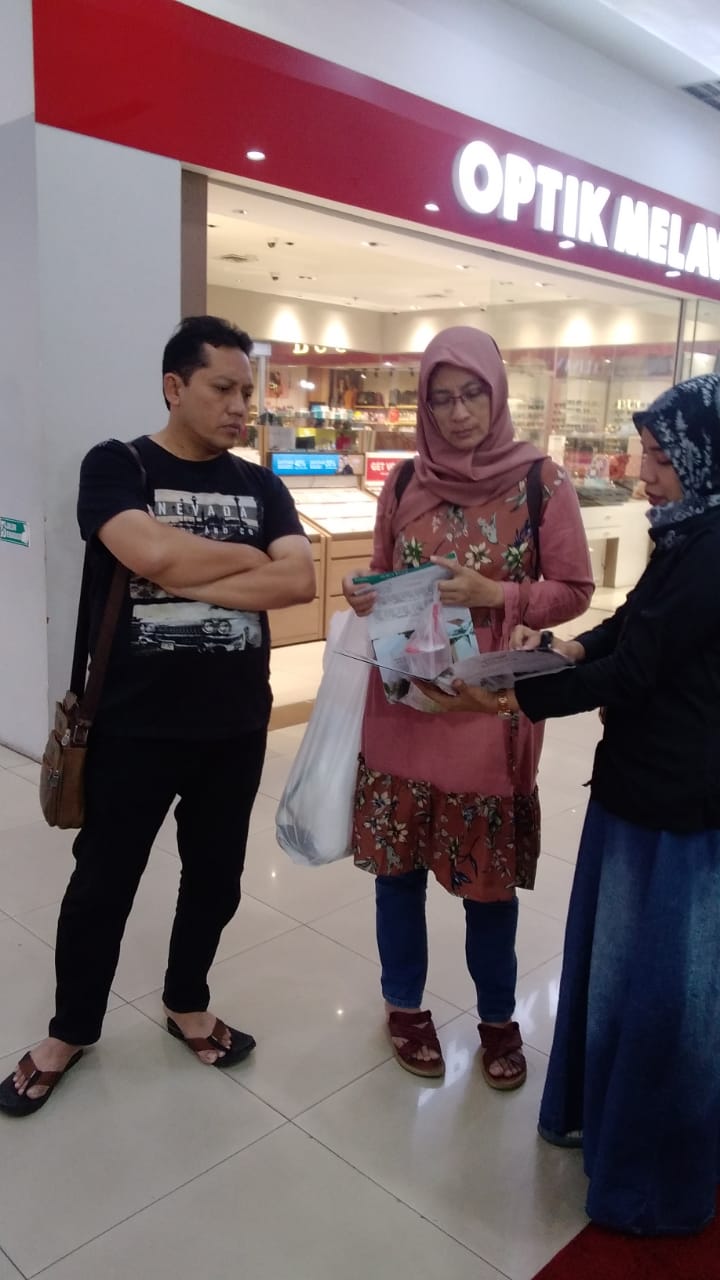 Kunjungan User Ke Stand Pameran Jawara Di MOG. Photo by evin