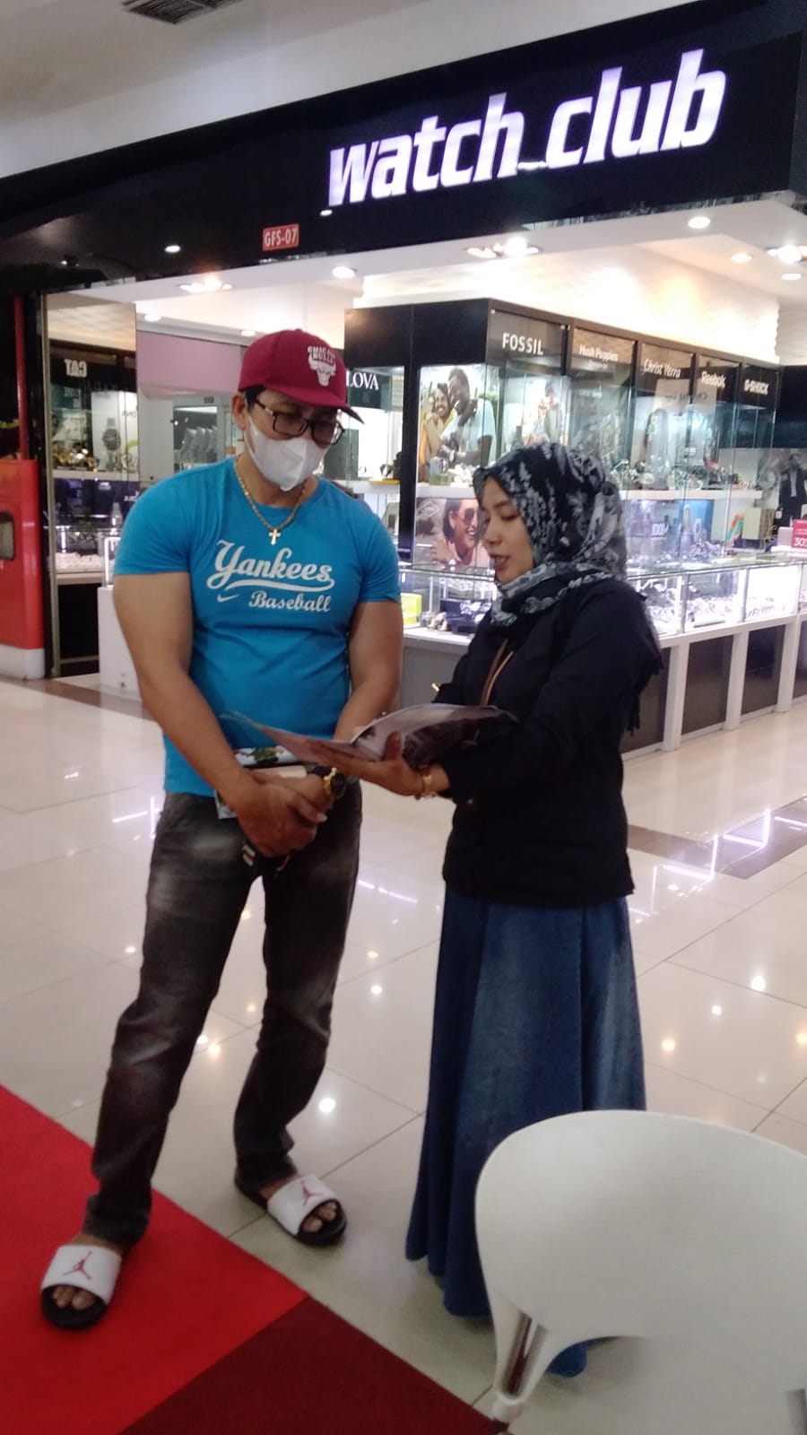 Kunjungan User Ke Stand Pameran Jawara Di MOG. Photo by evin