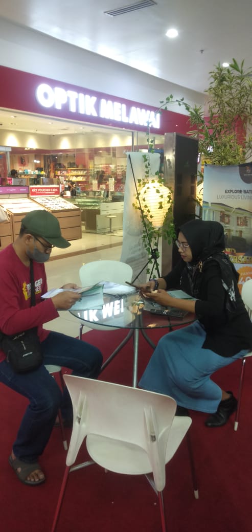Kunjungan User Ke Stand Pameran Jawara Di MOG. Photo by anggraeni