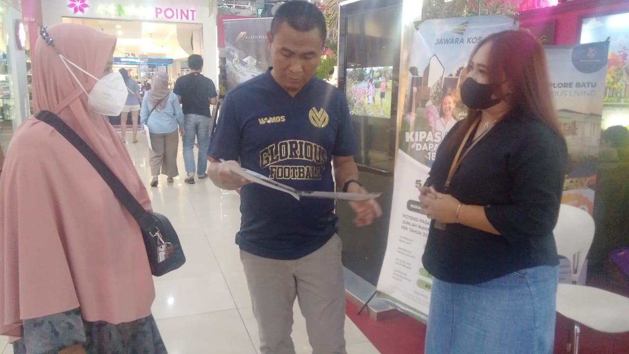 Kunjungan User Ke Stand Pameran Jawara Di MOG. Photo by evin