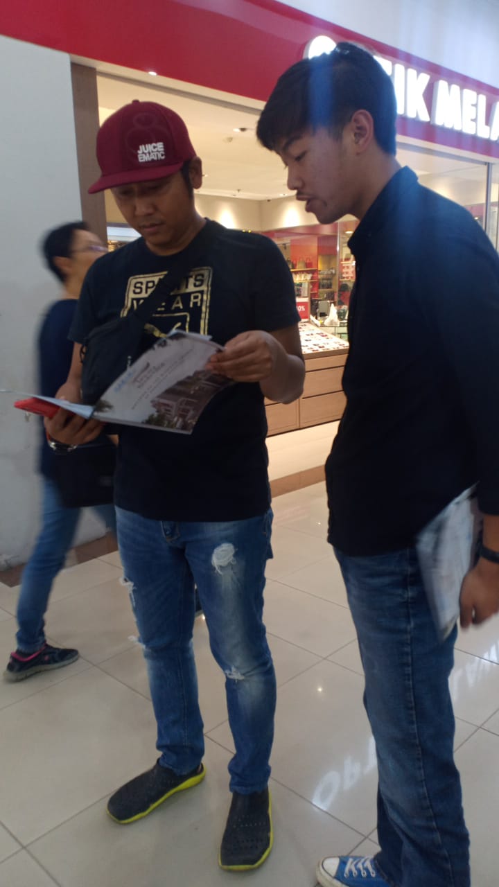 Kunjungan User Ke Stand Pameran Jawara Di MOG. Photo by fitri