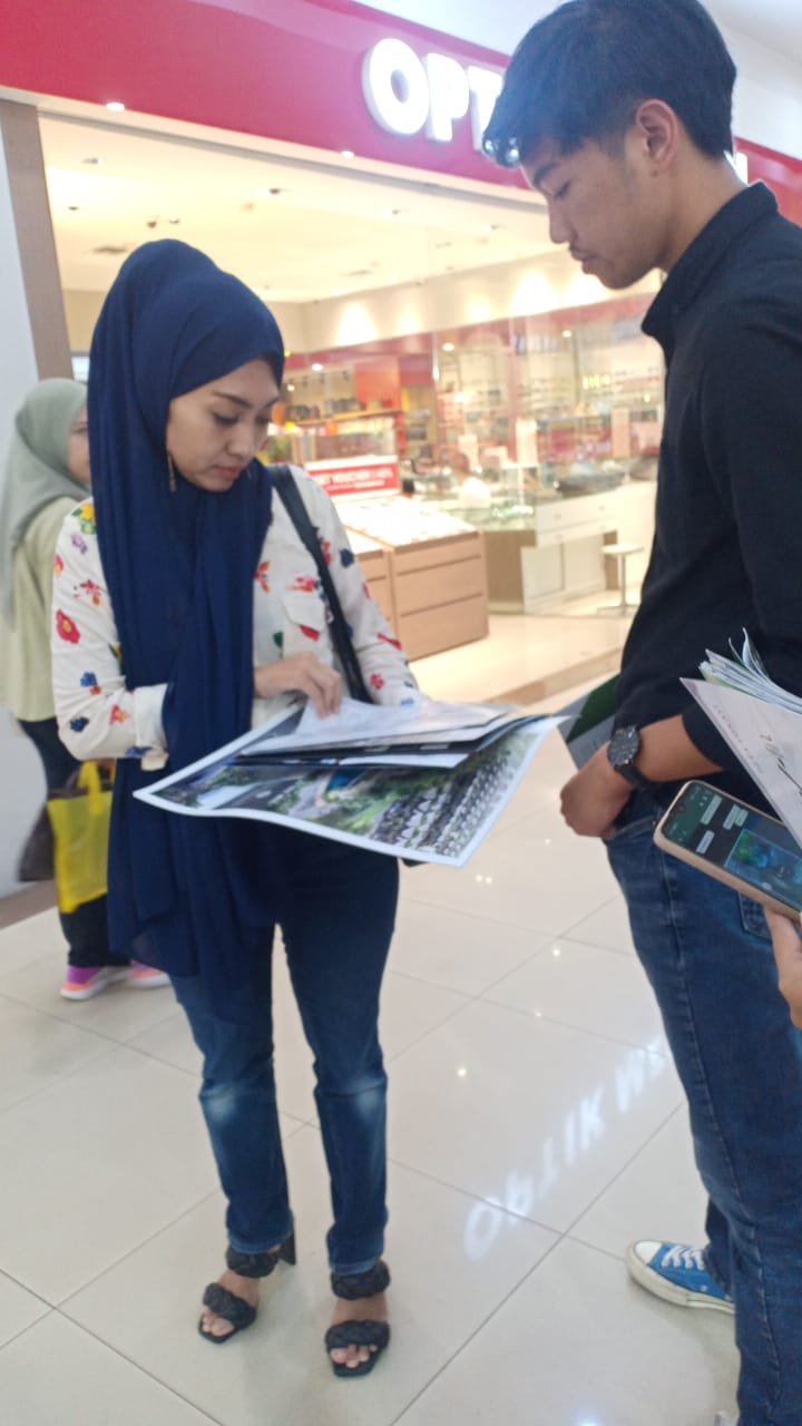 Kunjungan User Ke Stand Pameran Jawara Di MOG. Photo by fitri