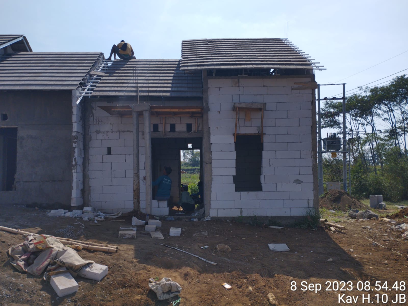 Progres update pembangun  Kavling H10 di Jawara Boulevard Langlang Singosari Malang. Photo by rahmad