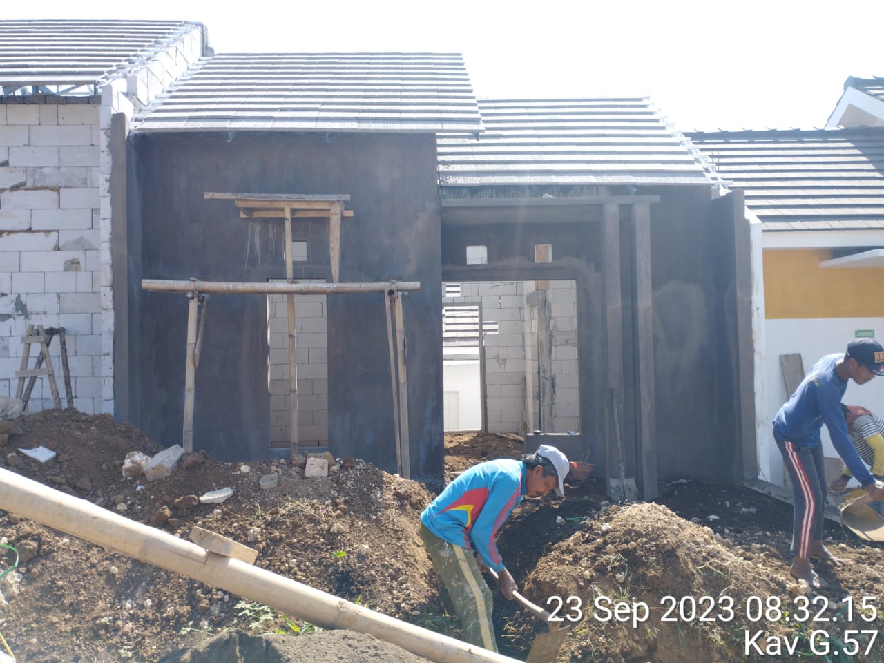 Progres update pembangun  Kavling-G57 di Jawara Boulevard Langlang Singosari Malang. Photo by rahmad