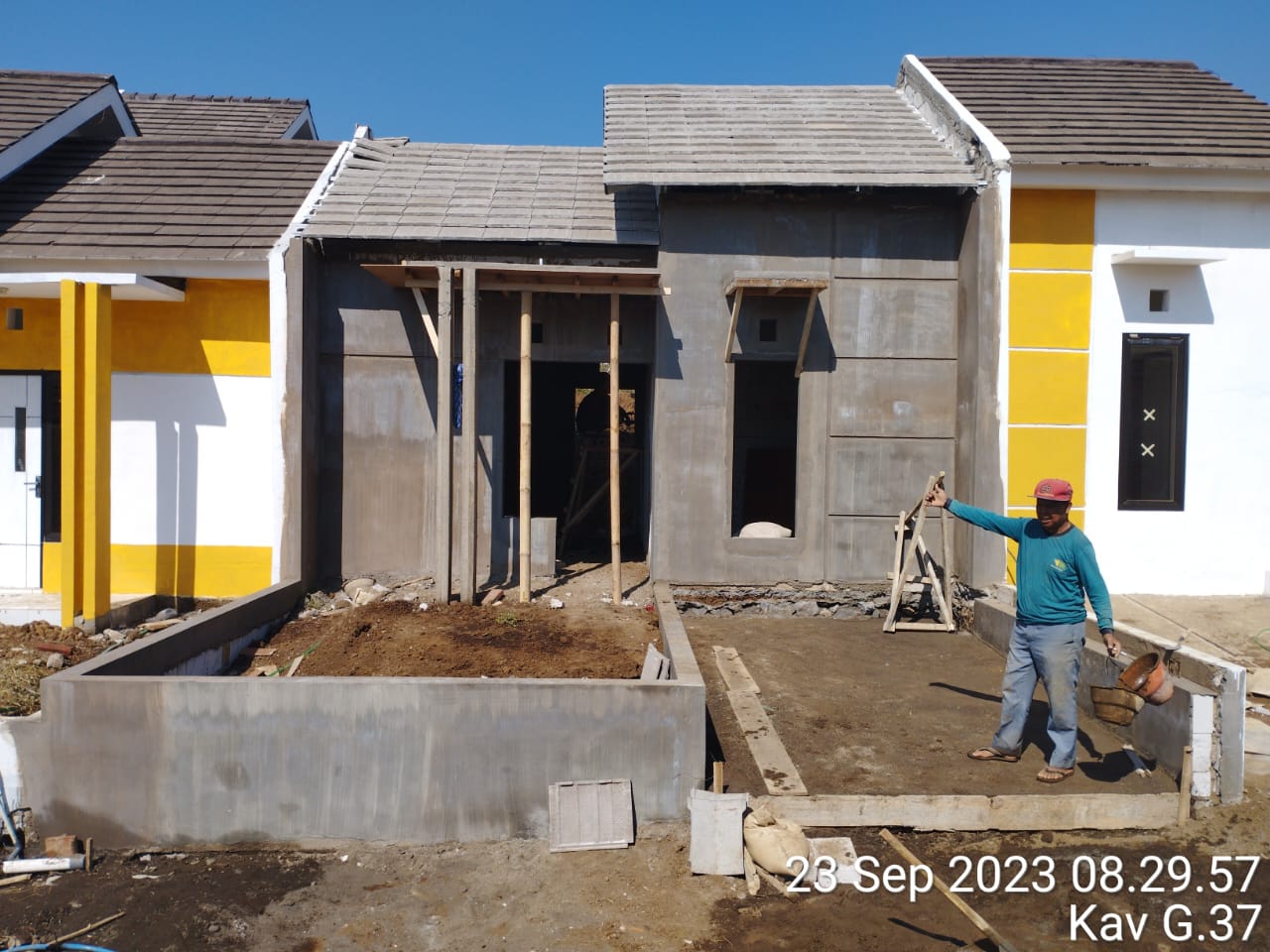 Progres update pembangun  Kavling-G37 di Jawara Boulevard Langlang Singosari Malang. Photo by rahmad