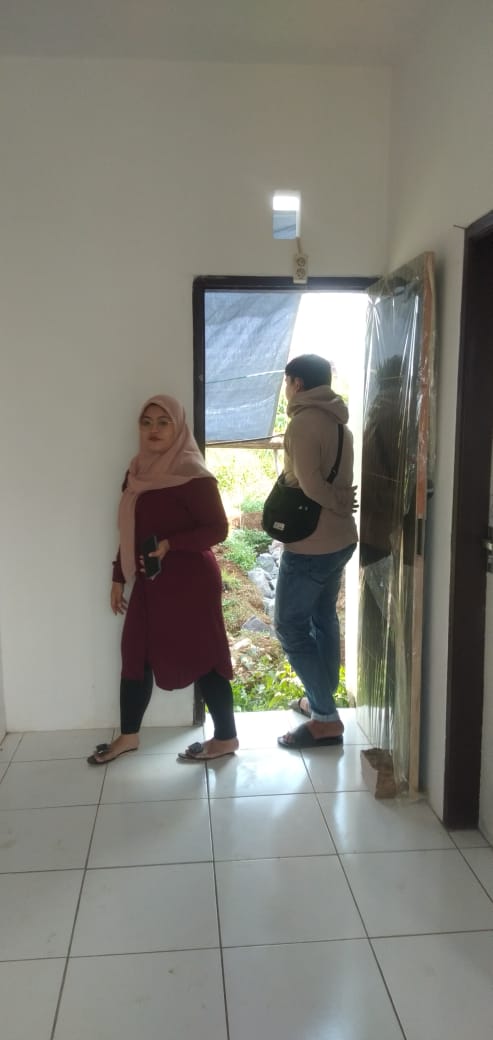 Kunjungan pembeli yang survey lokasi di Rumah Murah di Malang 300 jutaan