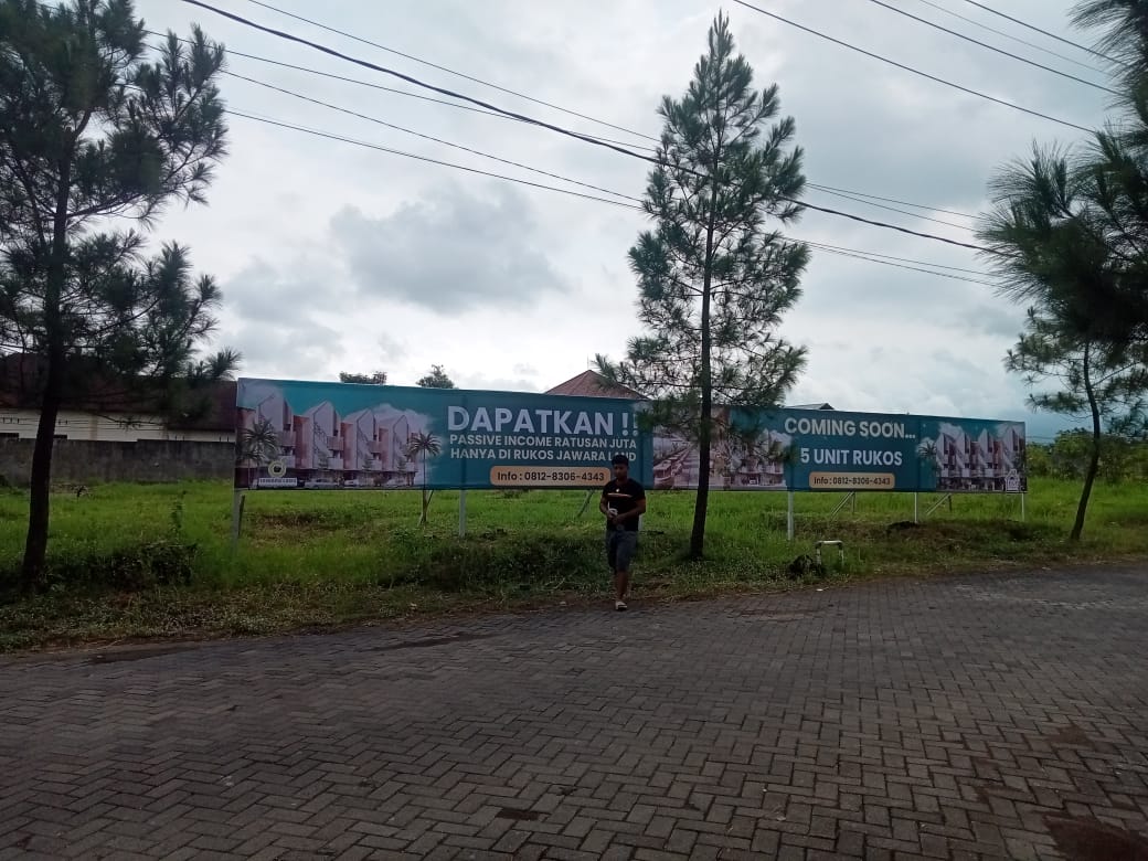 Pembersihan jalan & pemasangan banner Villa Bukit Pinus 10-09-2025